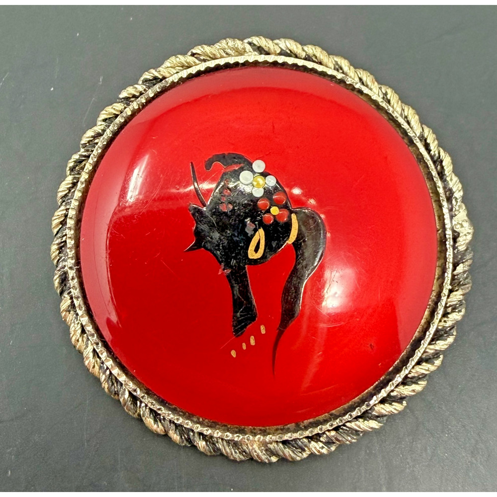 Vintage Hand Painted Red Cabochon Lady Silhouette Brooch Rope Frame - Picture 2 of 6